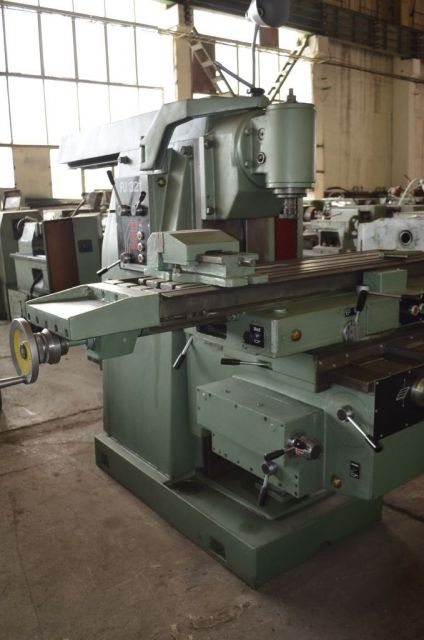 Универсальный фрезерный станок ZMM FU321 M 1990