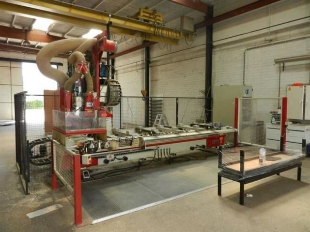 CNC Vertical Machining Center IMA QUADRAFORM C 100/300 1989
