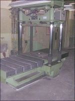 H runko hydraulisen puristimen MORINI BOSSI UTAS GR 2 1984-Kuva 3
