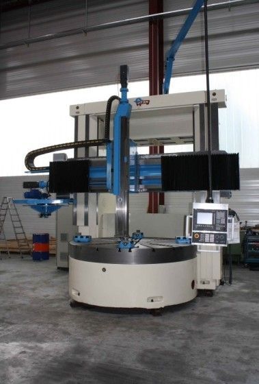 CNC verticale revolverdraaibank TITAN SC 27 1983