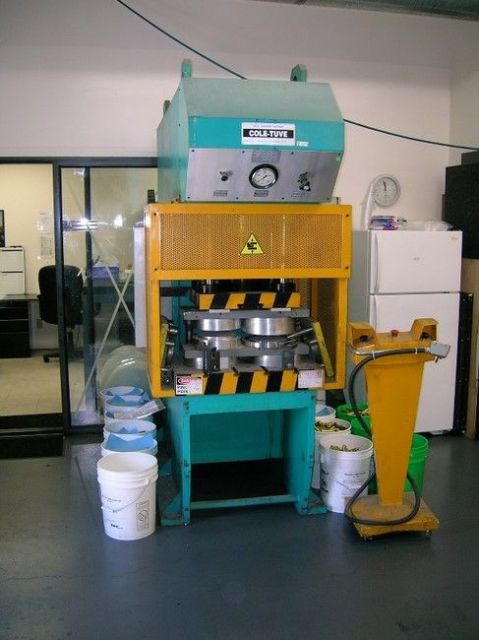 C rám hydraulický lis COLE-TUVE CF-66 2000