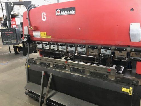 Prensa plegadora hidráulica CNC AMADA RG80 NC9EXII 1993