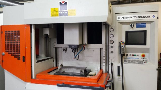 Обемните електрически разряд машина CHARMILLES TECHNOLOGIES Roboform 31 1998