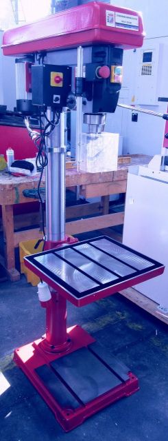 Вертикально-сверлильный станок на стойке HOLZMANN SB 4132 SM 2018