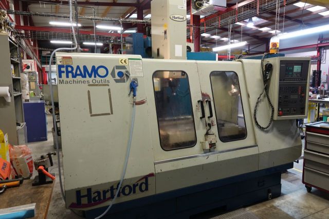 CNC Vertical Machining Center HARTFORD 1020 1999
