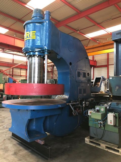 C Frame Hydraulic Press Loiri 2809 1952