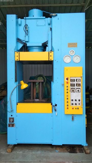 Prasa hydrauliczna bramowa PHM 160 C 1986