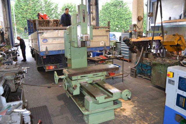 수직 슬로터 URPE 300 1994