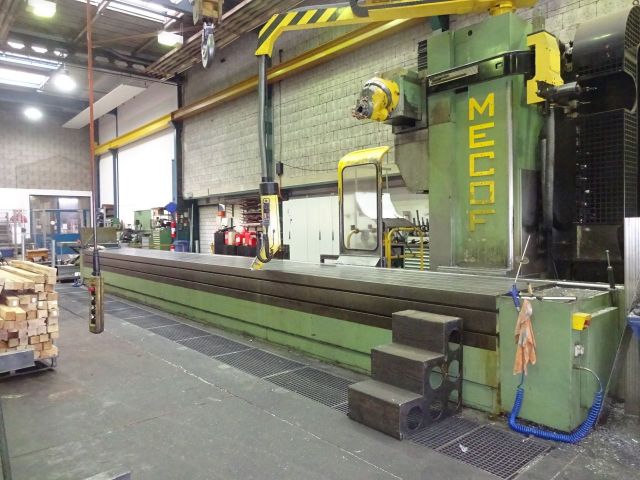 CNC freesmachine MECOF CS 140 2000