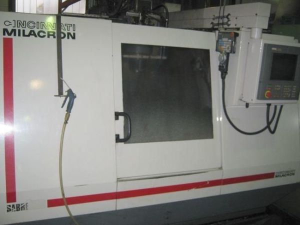 Centro de mecanizado vertical CNC CINCINNATI SABRE 750 1995