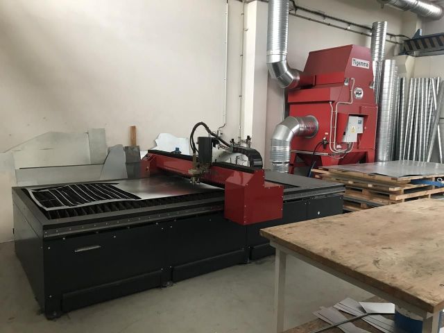 Tăiere cu plasmă 2d PIERCE SPITFIRE 1500 HDP 2010