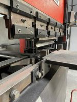 CNC prensa hidráulica AMADA IT25 12 2015-Foto 4