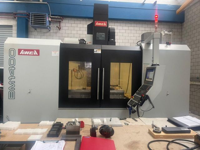 CNC verticaal bewerkingscentrum AWEA BM 1400 2008