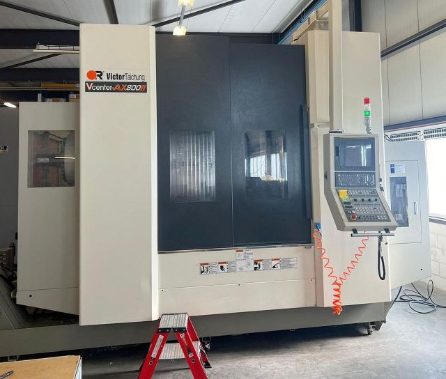 CNC verticaal bewerkingscentrum VICTOR Vcenter AX 800-ll 2021