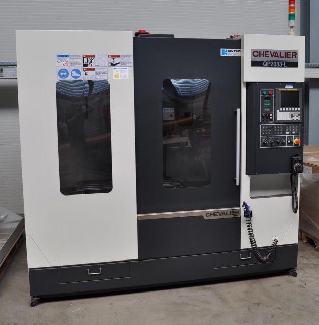 CNC Vertical Machining Center FALCON CHEVALIER QP2033-L 2015