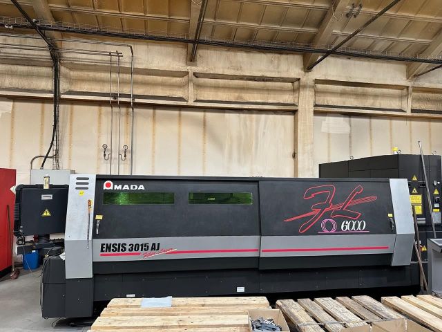 Laser de 2D AMADA ENSIS 3015 AJ 2021