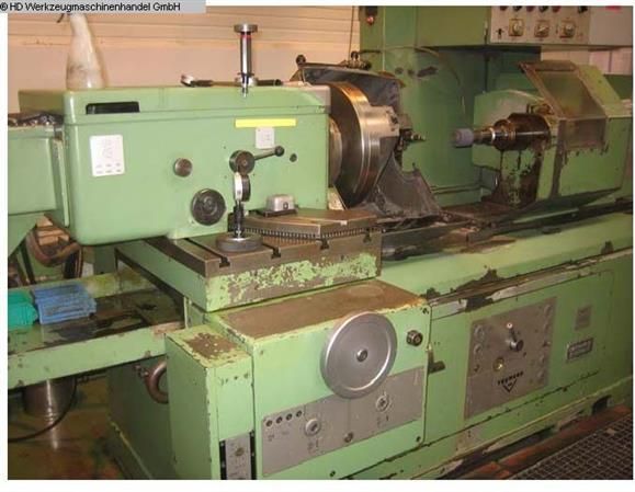 Rectifieuse cylindrique intérieure VOUMARD 6 A 1973