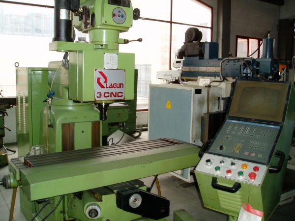 CNC Fräsmaschine LAGUN III CNC 1988