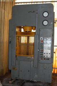 H rám hydraulický lis Ponar-Żywiec PHM 100 H 1990-Fotografie 2