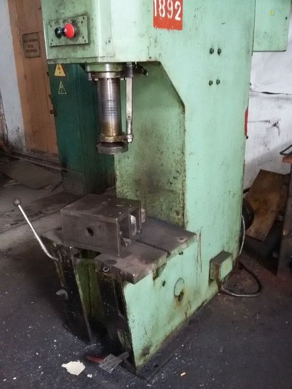 C rám hydraulický lis STANKOIMPORT П 6324 1982